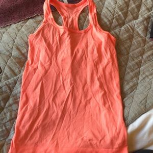 Lululemon tank top